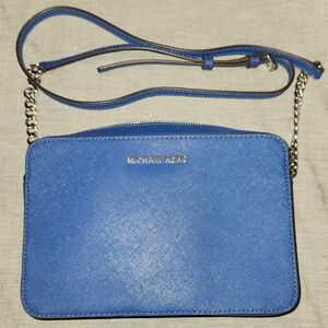 Michael Kors Jet Setter Crossbody purse